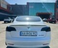 Білий Тесла Модель 3, об'ємом двигуна 0 л та пробігом 75 тис. км за 26900 $, фото 7 на Automoto.ua