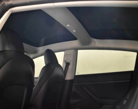 Белый Тесла Модель 3, объемом двигателя 0 л и пробегом 30 тыс. км за 13800 $, фото 9 на Automoto.ua