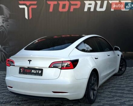 Білий Тесла Модель 3, об'ємом двигуна 0 л та пробігом 67 тис. км за 19999 $, фото 19 на Automoto.ua