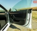 Белый Тесла Модель 3, объемом двигателя 0 л и пробегом 15 тыс. км за 17900 $, фото 19 на Automoto.ua