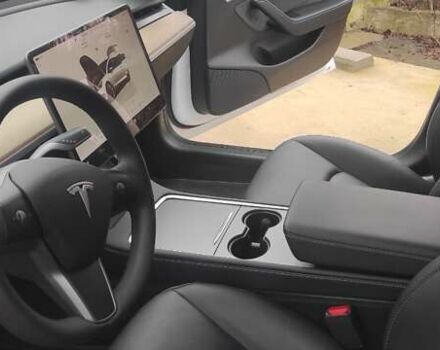 Белый Тесла Модель 3, объемом двигателя 0 л и пробегом 48 тыс. км за 20000 $, фото 5 на Automoto.ua