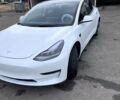 Білий Тесла Модель 3, об'ємом двигуна 0 л та пробігом 52 тис. км за 22500 $, фото 1 на Automoto.ua