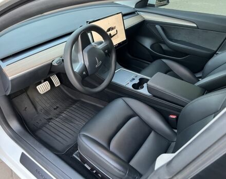 Белый Тесла Модель 3, объемом двигателя 0 л и пробегом 8 тыс. км за 28000 $, фото 4 на Automoto.ua