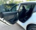 Белый Тесла Модель 3, объемом двигателя 0 л и пробегом 12 тыс. км за 25999 $, фото 22 на Automoto.ua