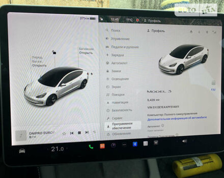 Белый Тесла Модель 3, объемом двигателя 0 л и пробегом 5 тыс. км за 26700 $, фото 72 на Automoto.ua