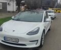 Белый Тесла Модель 3, объемом двигателя 0 л и пробегом 48 тыс. км за 20000 $, фото 1 на Automoto.ua