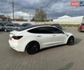 Белый Тесла Модель 3, объемом двигателя 0 л и пробегом 172 тыс. км за 18700 $, фото 16 на Automoto.ua