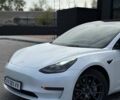 Білий Тесла Модель 3, об'ємом двигуна 0 л та пробігом 56 тис. км за 20500 $, фото 2 на Automoto.ua
