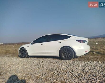 Белый Тесла Модель 3, объемом двигателя 0 л и пробегом 34 тыс. км за 18800 $, фото 5 на Automoto.ua