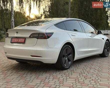 Білий Тесла Модель 3, об'ємом двигуна 0 л та пробігом 4 тис. км за 20999 $, фото 36 на Automoto.ua