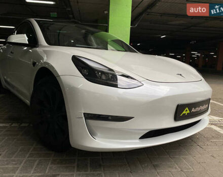 Белый Тесла Модель 3, объемом двигателя 0 л и пробегом 5 тыс. км за 23900 $, фото 30 на Automoto.ua