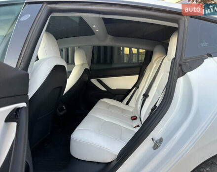 Белый Тесла Модель 3, объемом двигателя 0 л и пробегом 18 тыс. км за 22800 $, фото 11 на Automoto.ua