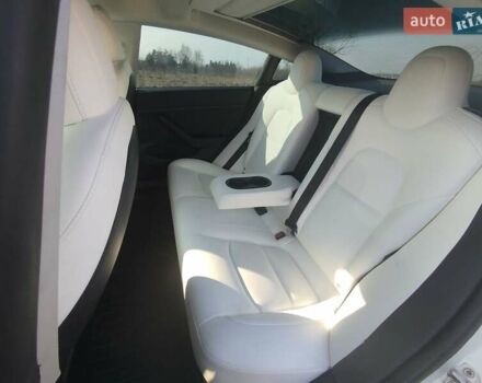 Белый Тесла Модель 3, объемом двигателя 0 л и пробегом 34 тыс. км за 18800 $, фото 1 на Automoto.ua