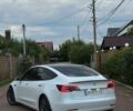 Білий Тесла Модель 3, об'ємом двигуна 0 л та пробігом 49 тис. км за 23450 $, фото 3 на Automoto.ua