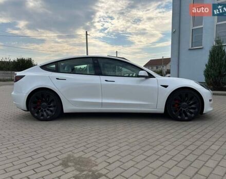 Білий Тесла Модель 3, об'ємом двигуна 0 л та пробігом 5 тис. км за 36500 $, фото 7 на Automoto.ua