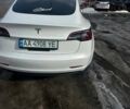 Білий Тесла Модель 3, об'ємом двигуна 0 л та пробігом 102 тис. км за 25500 $, фото 1 на Automoto.ua