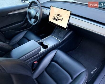 Білий Тесла Модель 3, об'ємом двигуна 0 л та пробігом 67 тис. км за 19999 $, фото 50 на Automoto.ua