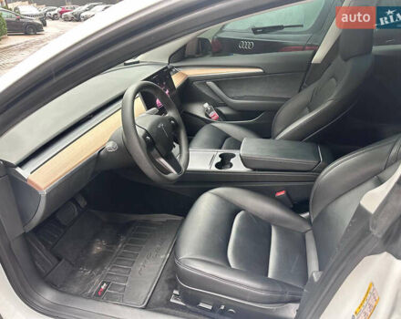 Белый Тесла Модель 3, объемом двигателя 0 л и пробегом 20 тыс. км за 23000 $, фото 6 на Automoto.ua