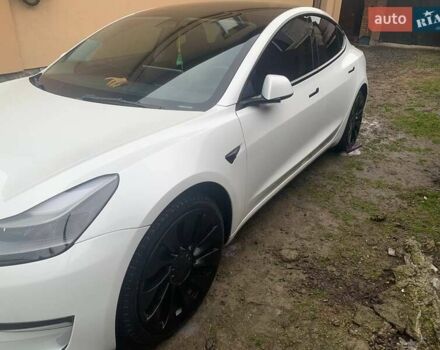 Білий Тесла Модель 3, об'ємом двигуна 0 л та пробігом 72 тис. км за 23500 $, фото 5 на Automoto.ua