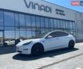 Білий Тесла Модель 3, об'ємом двигуна 0 л та пробігом 88 тис. км за 22750 $, фото 5 на Automoto.ua