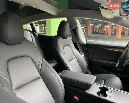 Белый Тесла Модель 3, объемом двигателя 0 л и пробегом 5 тыс. км за 23900 $, фото 46 на Automoto.ua