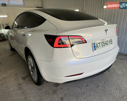 Белый Тесла Модель 3, объемом двигателя 0 л и пробегом 34 тыс. км за 24900 $, фото 5 на Automoto.ua