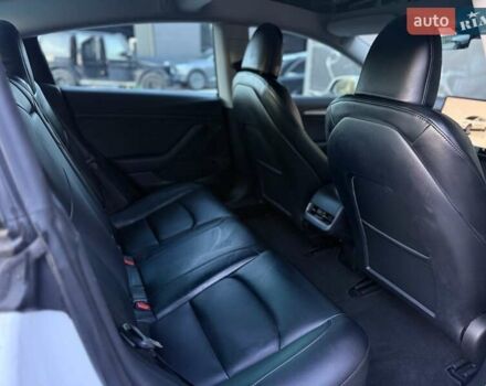 Білий Тесла Модель 3, об'ємом двигуна 0 л та пробігом 67 тис. км за 19999 $, фото 61 на Automoto.ua