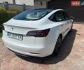 Білий Тесла Модель 3, об'ємом двигуна 0 л та пробігом 4 тис. км за 19999 $, фото 2 на Automoto.ua