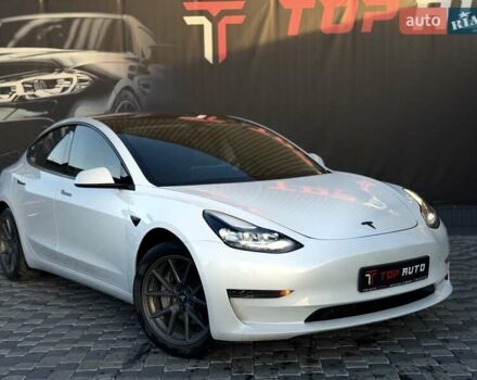 Білий Тесла Модель 3, об'ємом двигуна 0 л та пробігом 67 тис. км за 19999 $, фото 8 на Automoto.ua