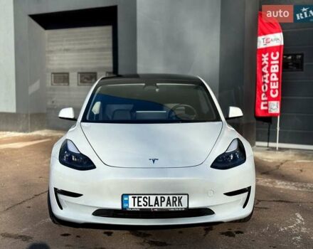 Белый Тесла Модель 3, объемом двигателя 0 л и пробегом 35 тыс. км за 27999 $, фото 2 на Automoto.ua