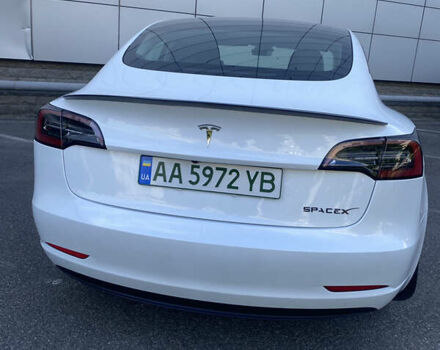 Белый Тесла Модель 3, объемом двигателя 0 л и пробегом 67 тыс. км за 22700 $, фото 5 на Automoto.ua