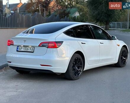 Белый Тесла Модель 3, объемом двигателя 0 л и пробегом 18 тыс. км за 22800 $, фото 2 на Automoto.ua