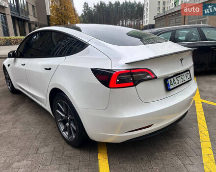 Белый Тесла Модель 3, объемом двигателя 0 л и пробегом 20 тыс. км за 23000 $, фото 3 на Automoto.ua
