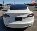 Білий Тесла Модель 3, об'ємом двигуна 0 л та пробігом 49 тис. км за 7500 $, фото 2 на Automoto.ua