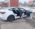 Білий Тесла Модель 3, об'ємом двигуна 0 л та пробігом 27 тис. км за 20950 $, фото 4 на Automoto.ua