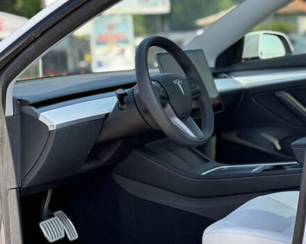 Білий Тесла Модель 3, об'ємом двигуна 0 л та пробігом 22 тис. км за 29006 $, фото 17 на Automoto.ua