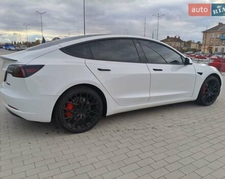 Белый Тесла Модель 3, объемом двигателя 0 л и пробегом 46 тыс. км за 24300 $, фото 8 на Automoto.ua