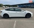 Белый Тесла Модель 3, объемом двигателя 0 л и пробегом 42 тыс. км за 26500 $, фото 3 на Automoto.ua
