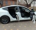 Белый Тесла Модель 3, объемом двигателя 0 л и пробегом 67 тыс. км за 20000 $, фото 7 на Automoto.ua