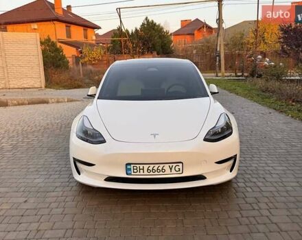 Белый Тесла Модель 3, объемом двигателя 0 л и пробегом 48 тыс. км за 23000 $, фото 5 на Automoto.ua