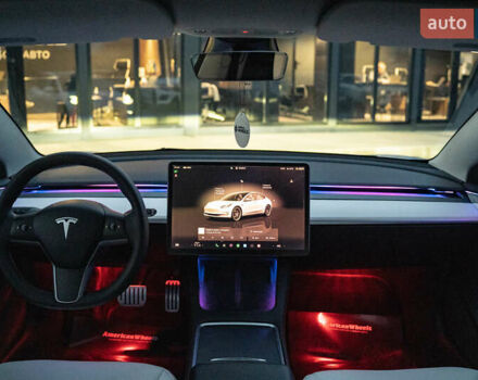 Белый Тесла Модель 3, объемом двигателя 0 л и пробегом 53 тыс. км за 27500 $, фото 20 на Automoto.ua