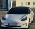 Білий Тесла Модель 3, об'ємом двигуна 0 л та пробігом 52 тис. км за 25500 $, фото 7 на Automoto.ua