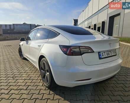 Білий Тесла Модель 3, об'ємом двигуна 0 л та пробігом 21 тис. км за 26900 $, фото 1 на Automoto.ua