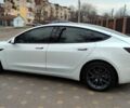 Белый Тесла Модель 3, объемом двигателя 0 л и пробегом 67 тыс. км за 20000 $, фото 4 на Automoto.ua