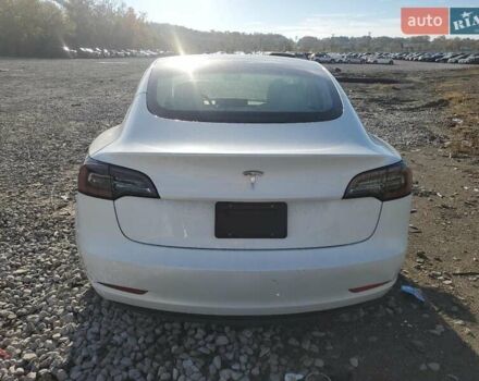 Білий Тесла Модель 3, об'ємом двигуна 0 л та пробігом 122 тис. км за 4600 $, фото 5 на Automoto.ua