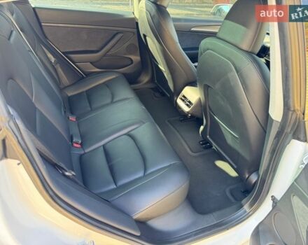 Білий Тесла Модель 3, об'ємом двигуна 0 л та пробігом 55 тис. км за 21000 $, фото 14 на Automoto.ua