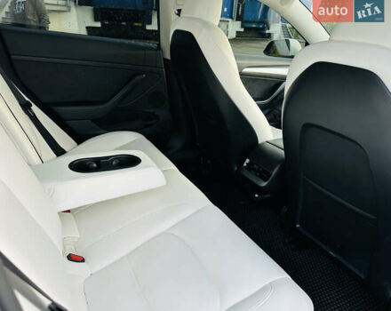 Білий Тесла Модель 3, об'ємом двигуна 0 л та пробігом 39 тис. км за 21990 $, фото 16 на Automoto.ua