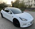 Белый Тесла Модель 3, объемом двигателя 0 л и пробегом 44 тыс. км за 28000 $, фото 1 на Automoto.ua