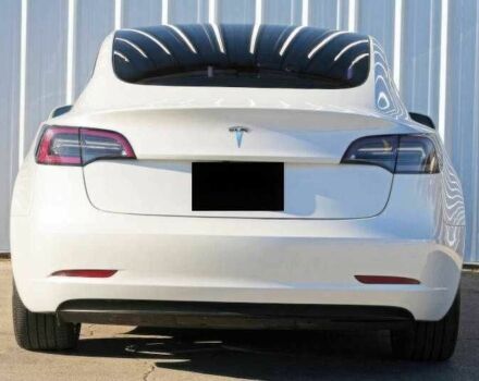 Белый Тесла Модель 3, объемом двигателя 0 л и пробегом 15 тыс. км за 9600 $, фото 5 на Automoto.ua