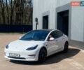 Белый Тесла Модель 3, объемом двигателя 0 л и пробегом 30 тыс. км за 24999 $, фото 3 на Automoto.ua